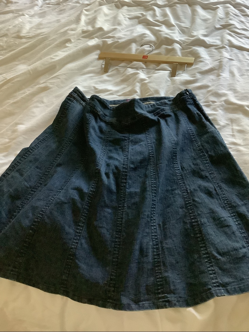 Women’s dark navy blue denim midi skirt size Xl 

A-Line Denim Skirt
